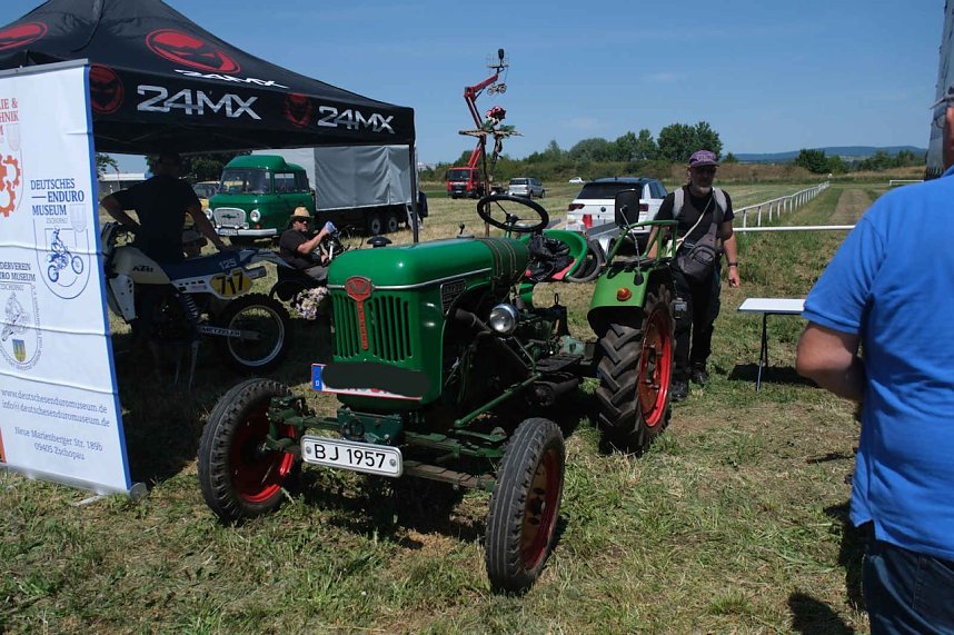 Peter Blei unterwegs beim Oldtimertreff am Scheunenhof