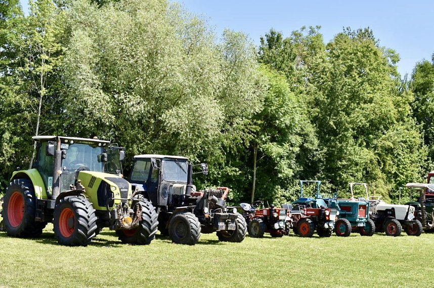 Trecker-Treff und Volksfest in Petersdorf