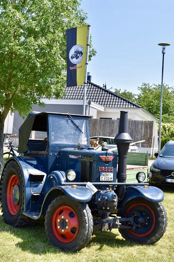 Trecker-Treff und Volksfest in Petersdorf