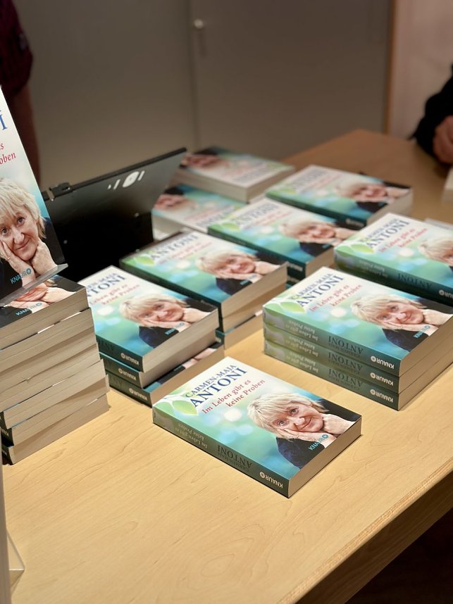 Lesung mit Carmen-Maja Antoni in der Kreissparkasse Nordhausen