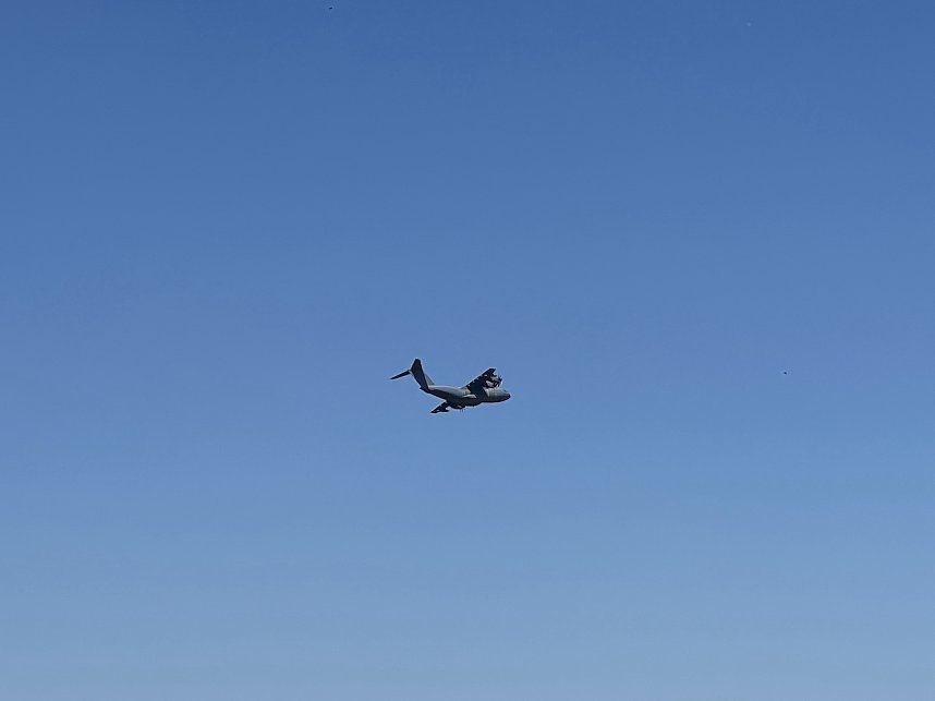 Gro&szlig;maschine der Bundesluftwaffe unterwegs &uuml;ber Th&uuml;ringen