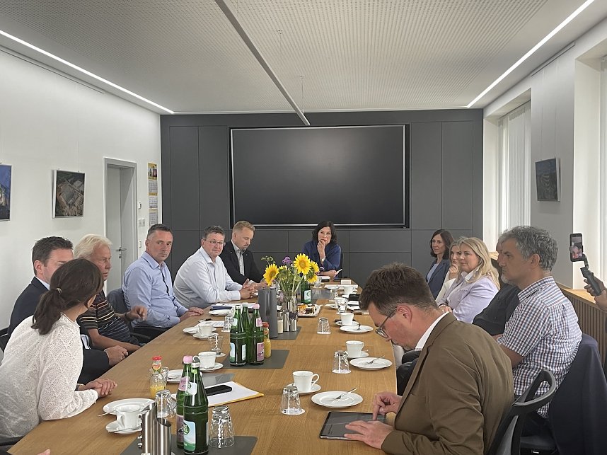 Gespr&auml;che mit Politikern zum Industriegebiet Goldene Aue