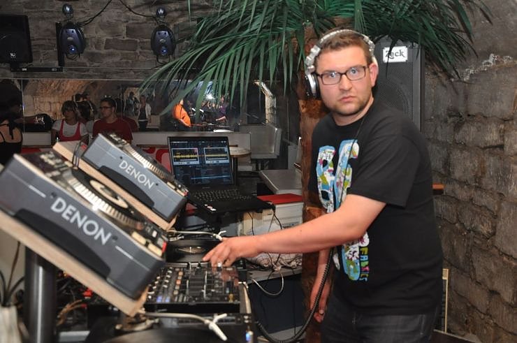 Minimaler Auftakt & Schabernack