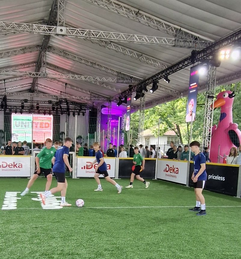 Die "Roadrunner" bei der Sparkassen Fairplay Soccer Tour 2025