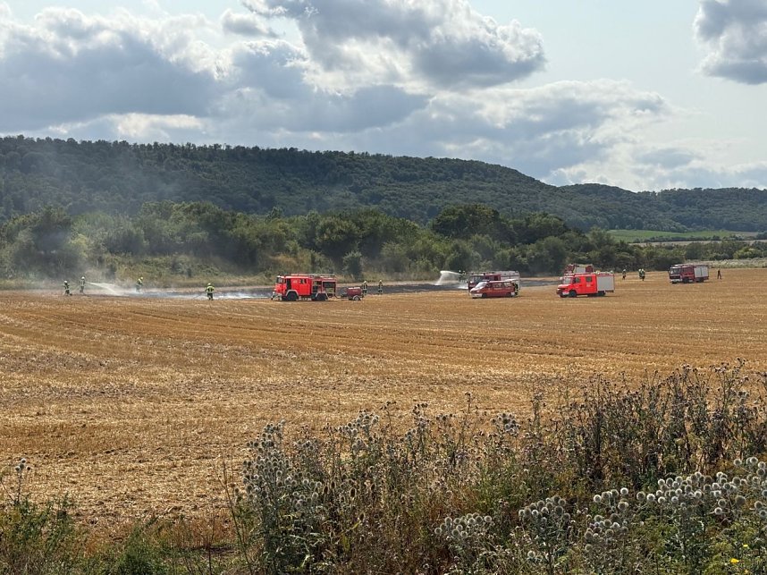 Feldbrand zwischen Klein- und Gro&szlig;furra