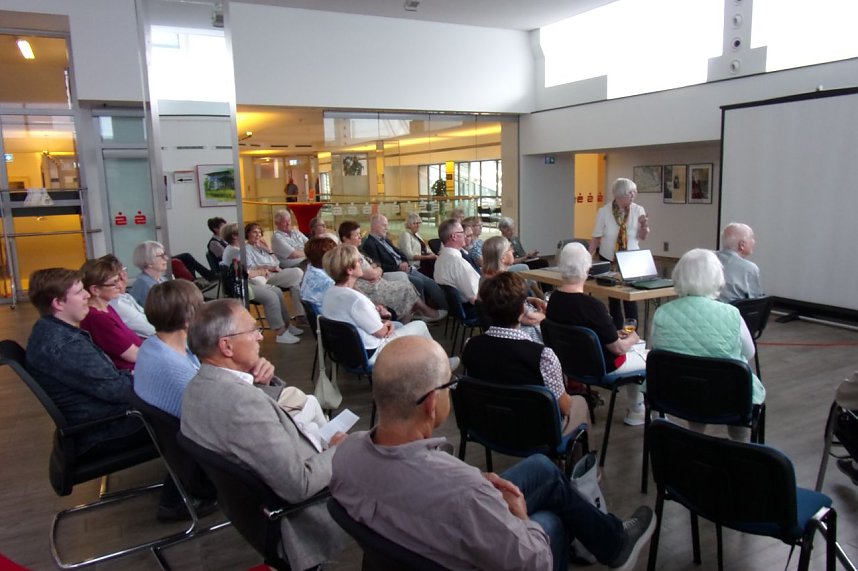 Finissage zur Sarah Kirsch Ausstellung in der Kreissparkasse