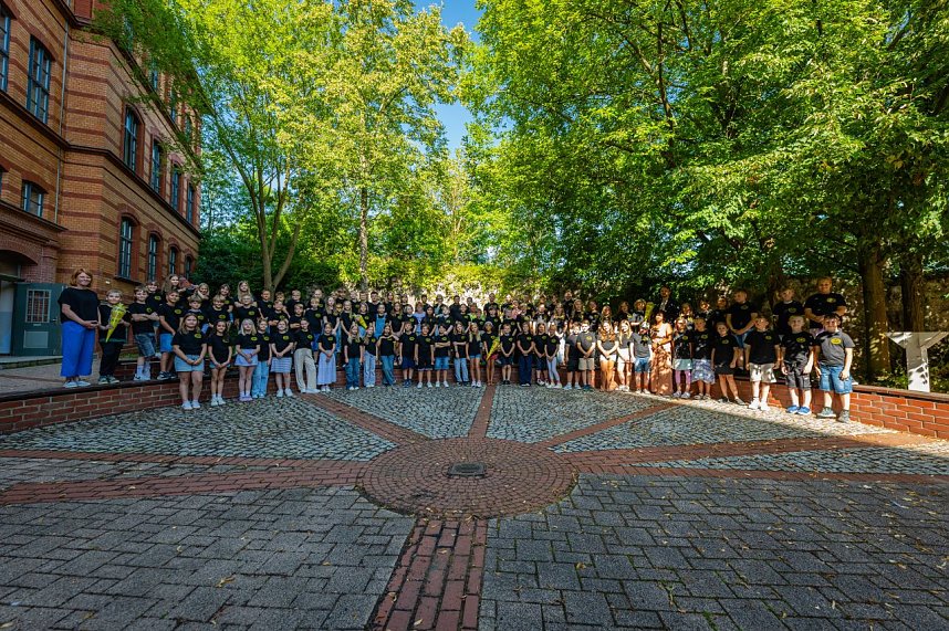 92 neue Sch&uuml;lerinnen und Sch&uuml;ler begr&uuml;&szlig;te man heute am Humboldt-Gymnasium