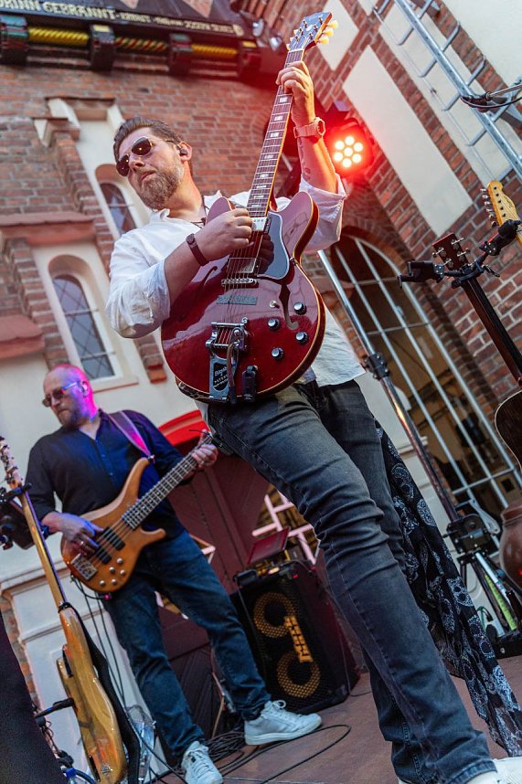 Coverband UDOpie begeistert in der Traditionsbrennerei