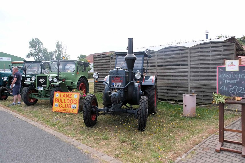 Scheinenhof-Fest mit Hobby Horsing
