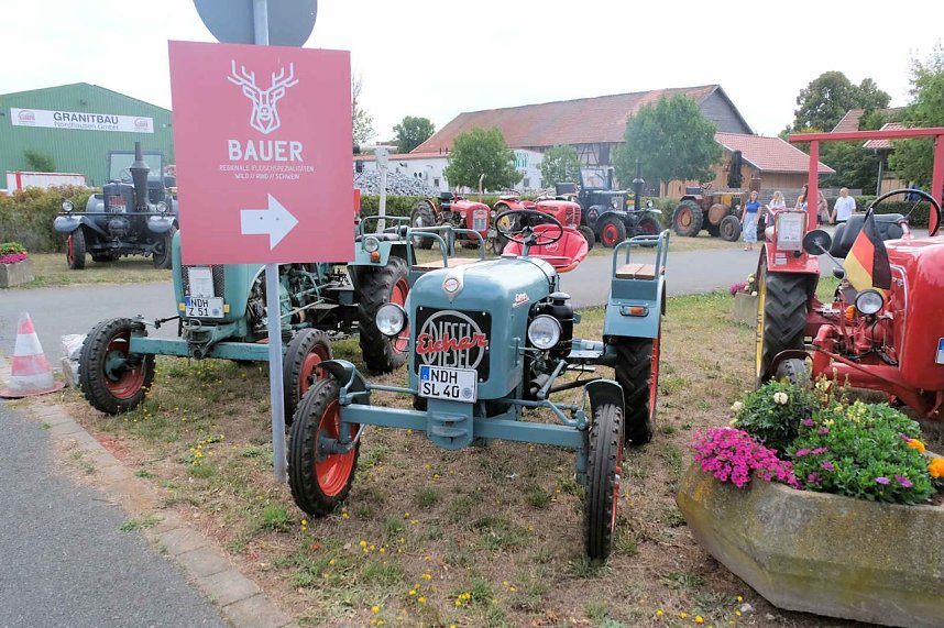 Scheinenhof-Fest mit Hobby Horsing