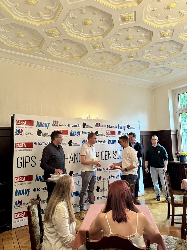 14 neue &Uuml;bungsleiter kommen aus den Reihen der pro vita Akademie Nordhausen