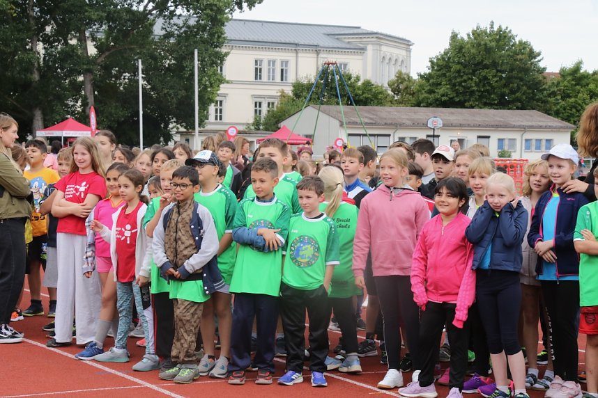 Grundschulsporttag auf dem Hohekreuz-Sportplatz