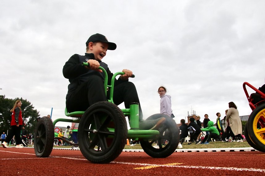 Grundschulsporttag auf dem Hohekreuz-Sportplatz