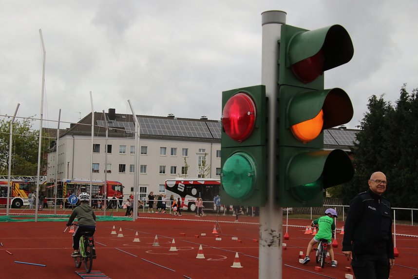 Grundschulsporttag auf dem Hohekreuz-Sportplatz