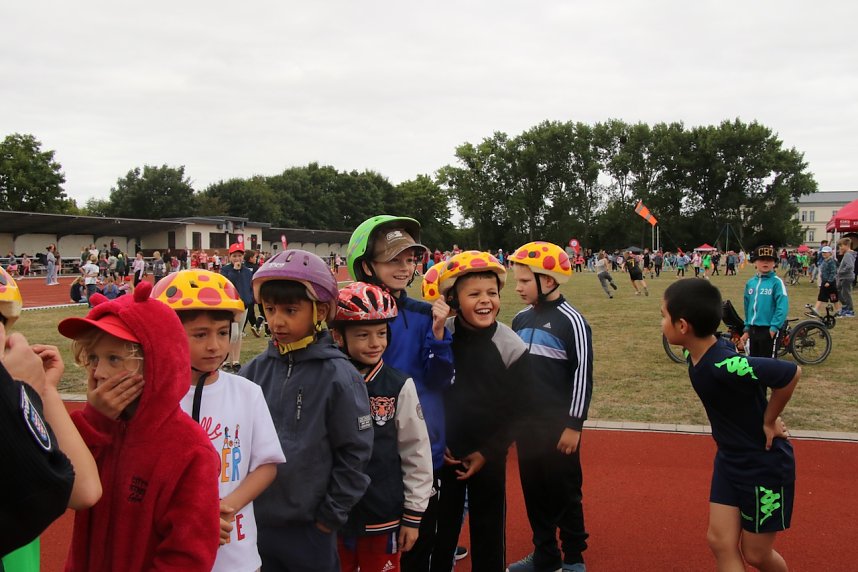 Grundschulsporttag auf dem Hohekreuz-Sportplatz