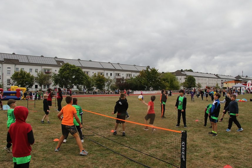 Grundschulsporttag auf dem Hohekreuz-Sportplatz