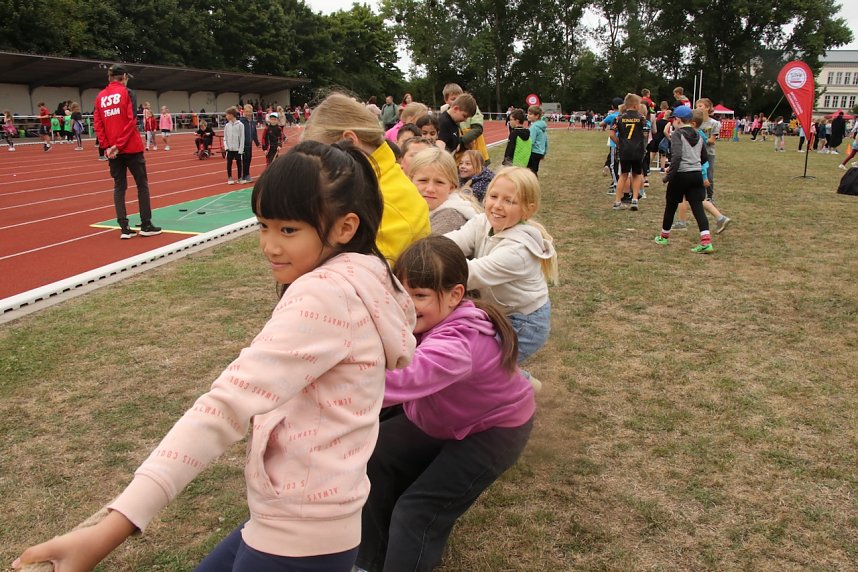 Grundschulsporttag auf dem Hohekreuz-Sportplatz