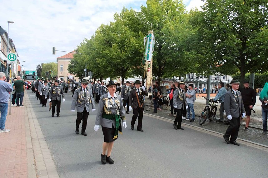 Peter Blei unterwegs beim Ellricher Sch&uuml;tzenfest