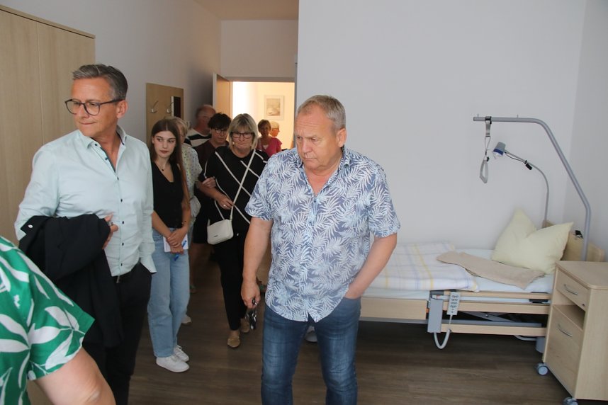 Neuer&ouml;ffnung des Arnold-Heims in Nordhausen