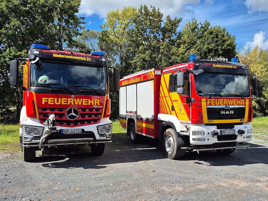 Waldbrand&uuml;bung der Feuerwehren 