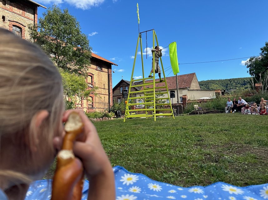 Picknick und Performance - die CircusM&uuml;hle Kelbra lud am Wochenende zum gem&uuml;tlichen Beisammensein