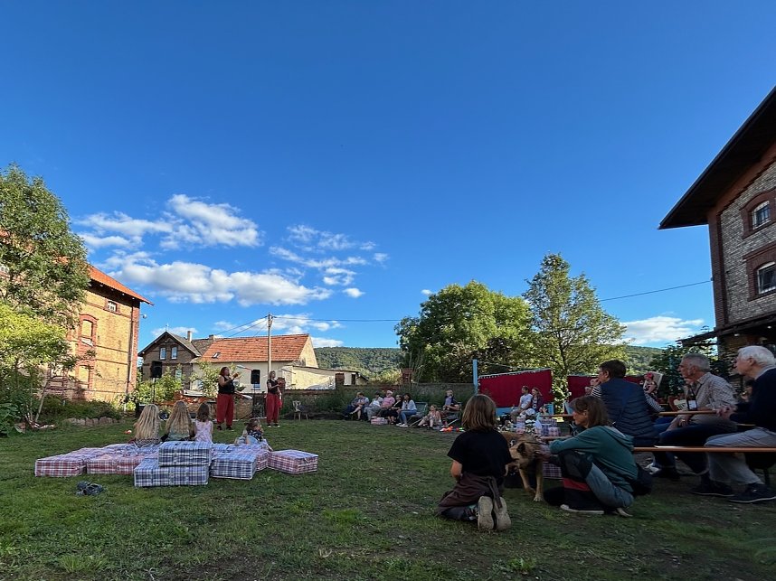 Picknick und Performance - die CircusM&uuml;hle Kelbra lud am Wochenende zum gem&uuml;tlichen Beisammensein