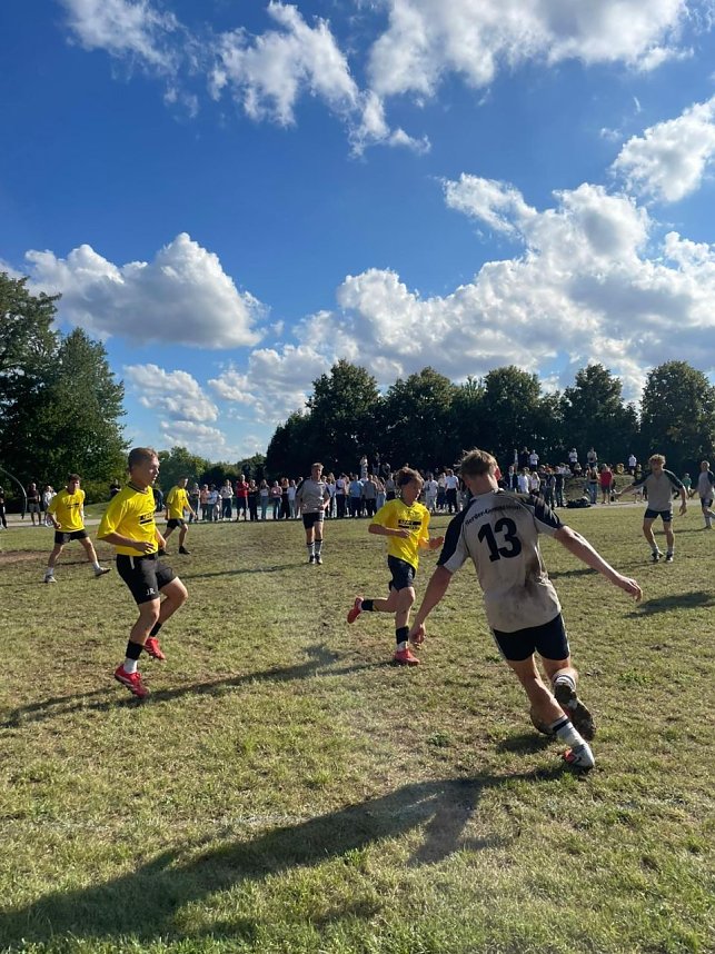 Derby der Gymnasien - am 25. August traten Kicker von Herder und Humboldt gegeneinander an