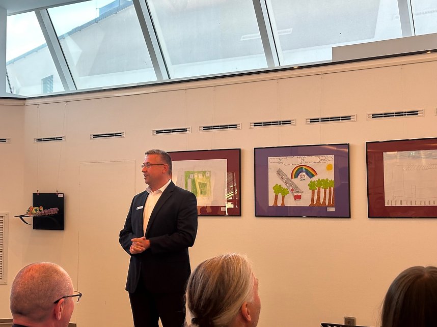 Bilderausstellung zum 125. Stra&szlig;enbahn-Jubil&auml;um in der Kreissparkasse Nordhausen 