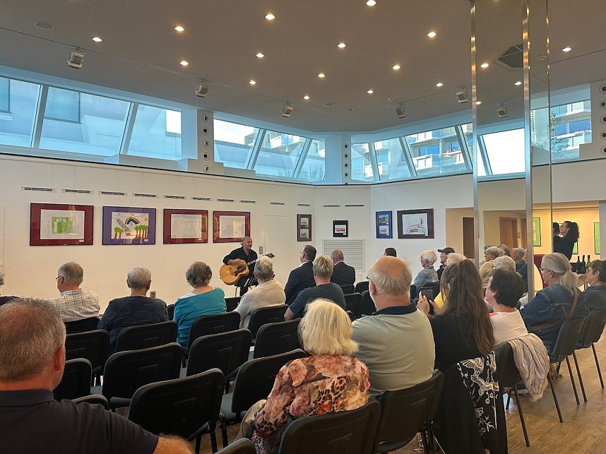 Bilderausstellung zum 125. Stra&szlig;enbahn-Jubil&auml;um in der Kreissparkasse Nordhausen 