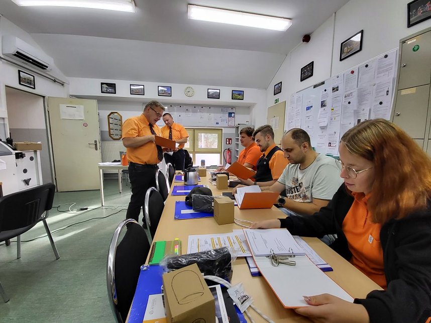 Ausbildungsstart f&uuml;r zuk&uuml;nftige Stra&szlig;enbahnfahrer