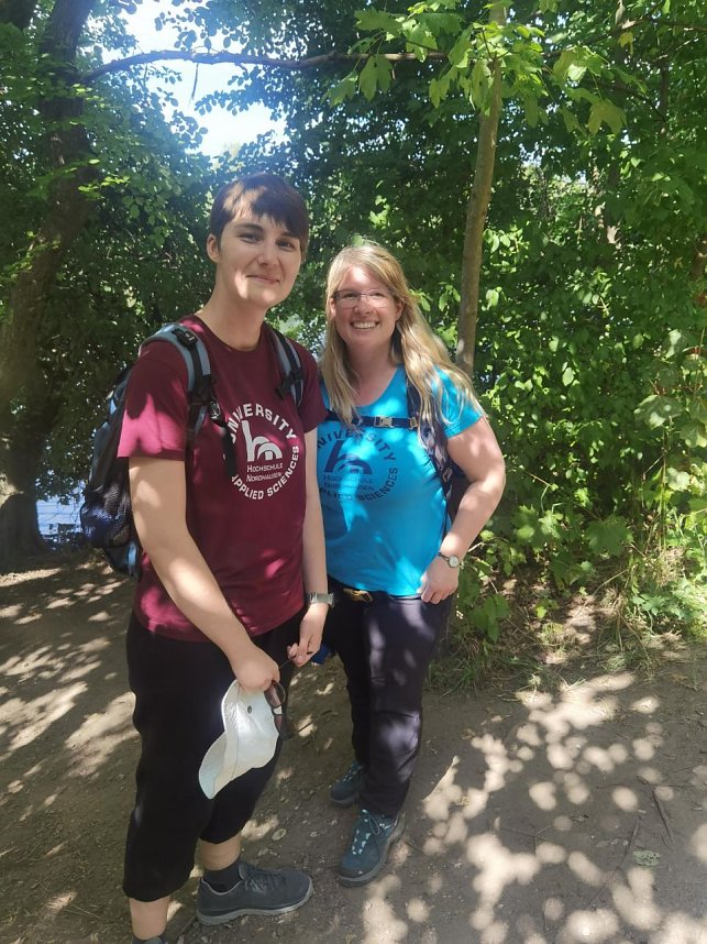 Das DaF-Team des Sprachenzentrums der Hochschule Nordhausen beim Firmenwandertag in Halle (Saale).