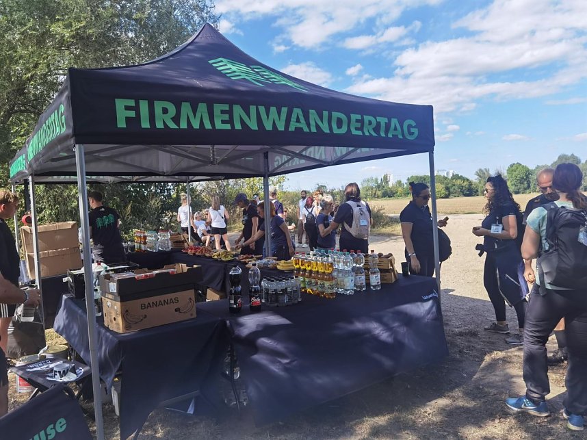Das DaF-Team des Sprachenzentrums der Hochschule Nordhausen beim Firmenwandertag in Halle (Saale).