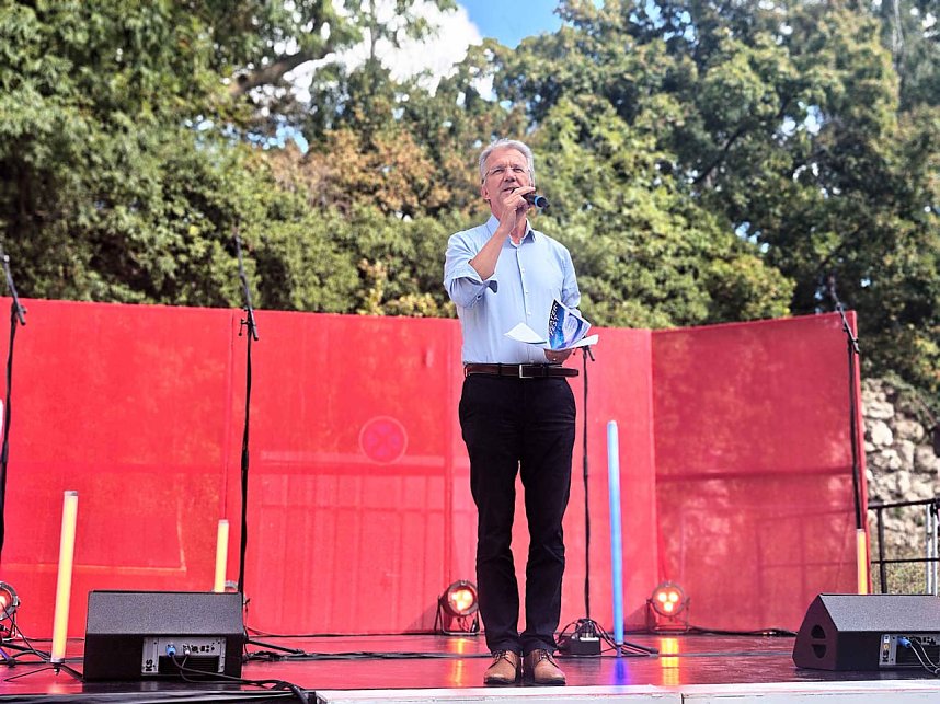 Peter Blei unterwegs beim Theaterfest