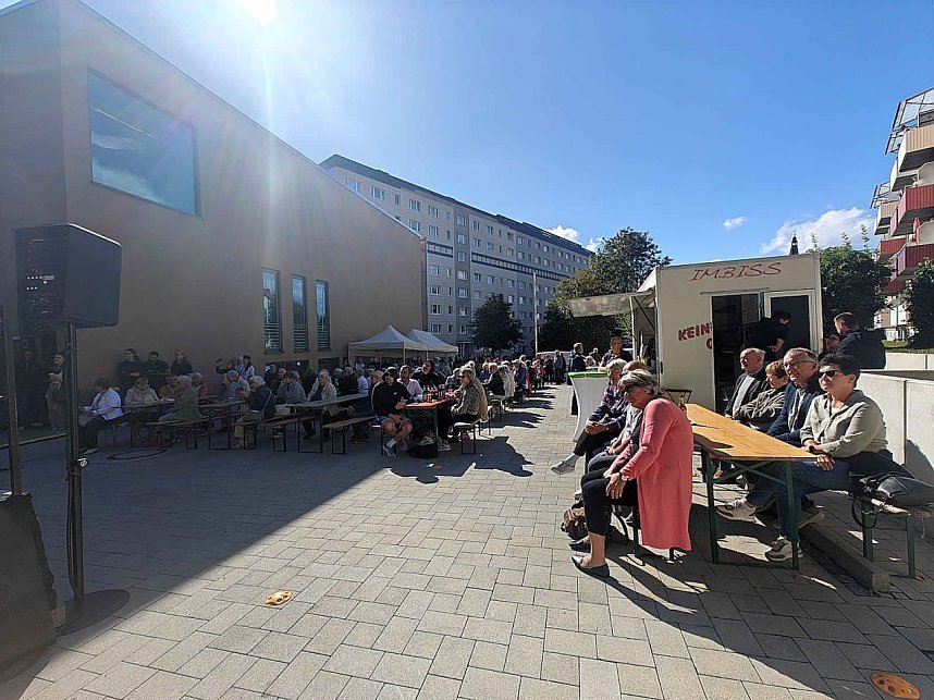 Peter Blei unterwegs beim Theaterfest