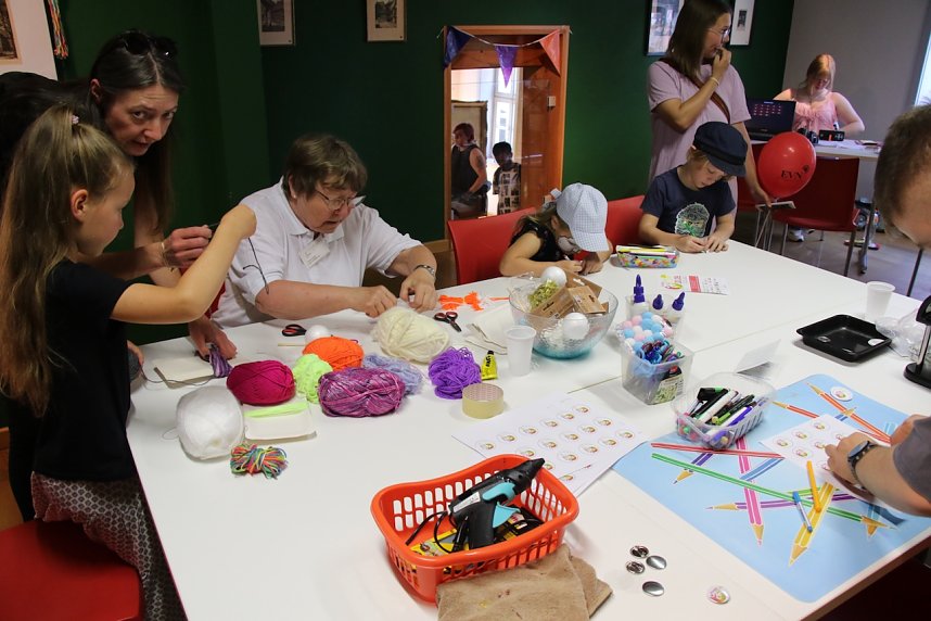 Kinderrechte-Fest in der Flohburg und Essen der Kulturen in der Kurzen Meile in Nordhausen