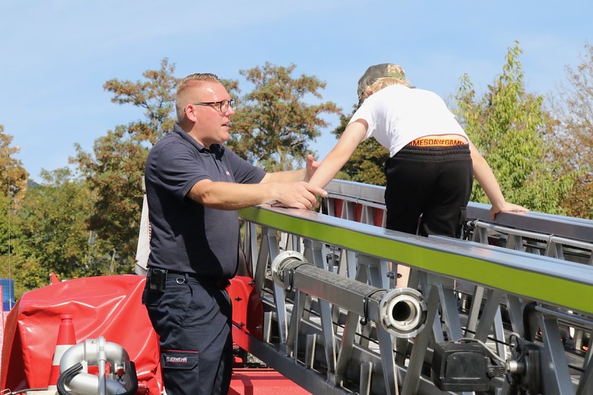 Kinderrechte-Fest in der Flohburg und Essen der Kulturen in der Kurzen Meile in Nordhausen
