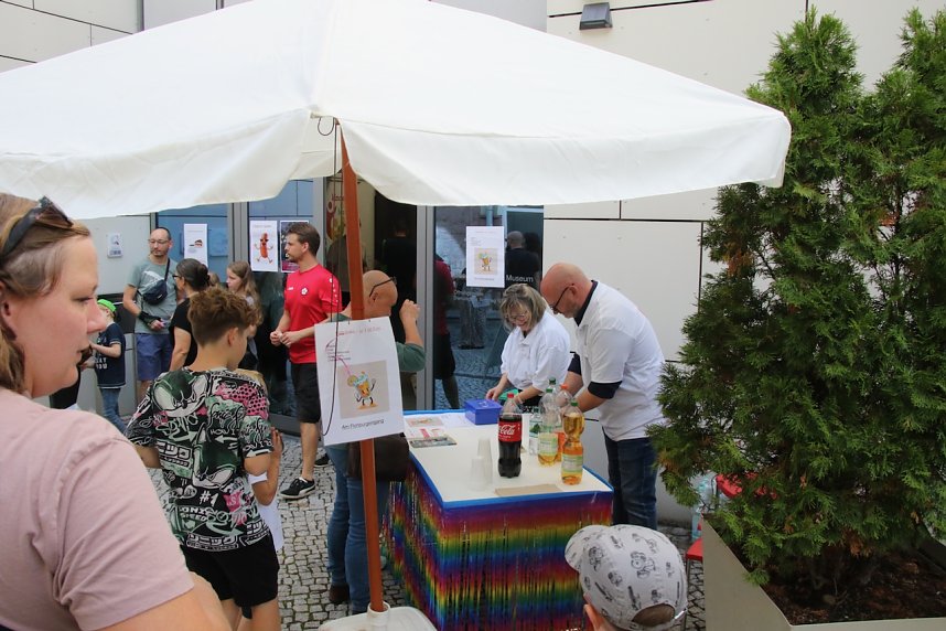 Kinderrechte-Fest in der Flohburg und Essen der Kulturen in der Kurzen Meile in Nordhausen