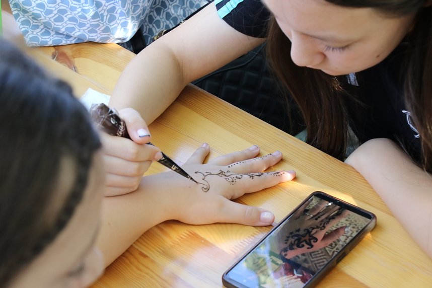 Kinderrechte-Fest in der Flohburg und Essen der Kulturen in der Kurzen Meile in Nordhausen