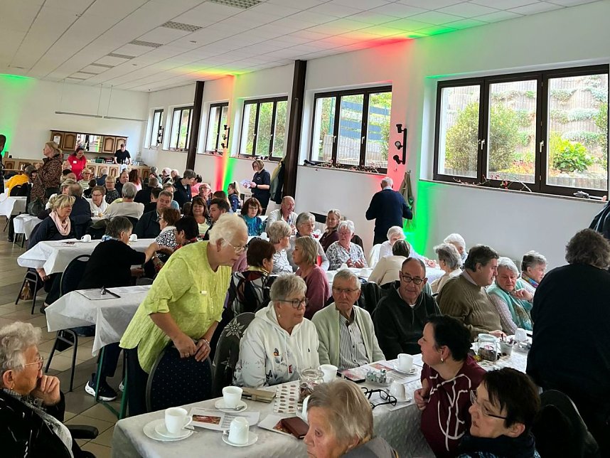 Erntedank und Ehrenamtsfeier in Urbach