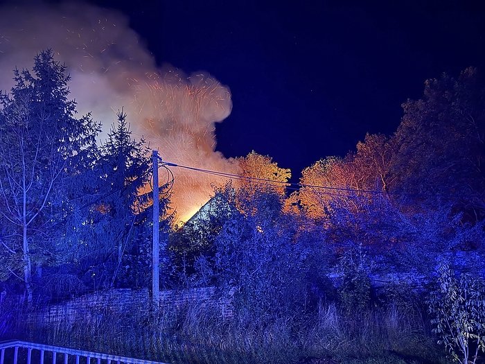 Wohnhaus in Flammen