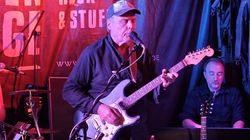 Auftakt in der Scheune bei Uwe Hager