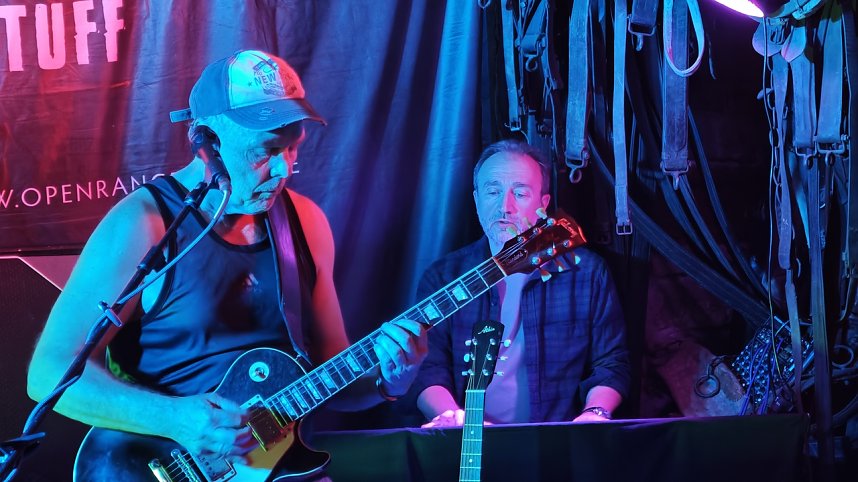 Auftakt in der Scheune bei Uwe Hager