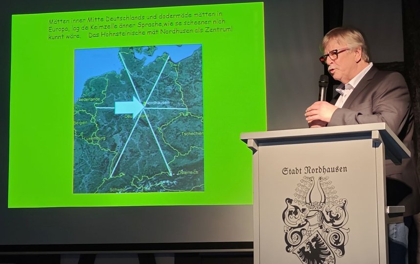 Winfried Schmitt (Sprachkundler)