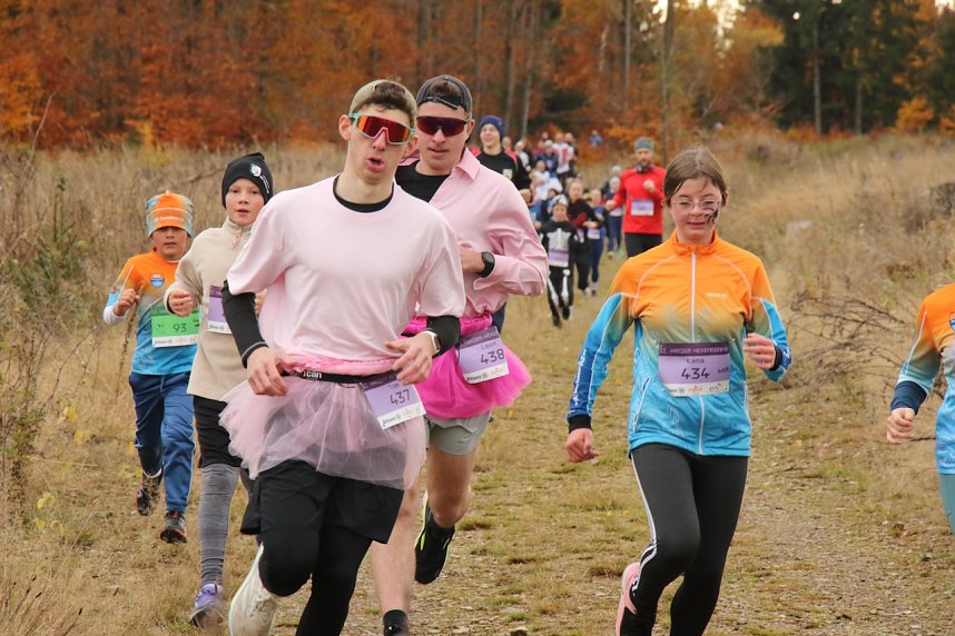 Schlammspa&szlig; und Sport: das 2. Harzer Hexenrennen 