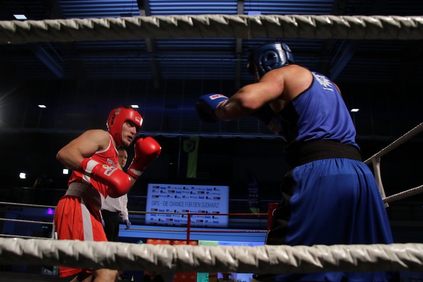 Boxgala in der Wiedigsburghalle