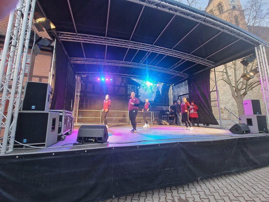 Die Nordh&auml;user Karnevalsvereine gaben auf dem Blasiikirchplatz den Startschuss f&uuml;r die 5. Jahreszeit