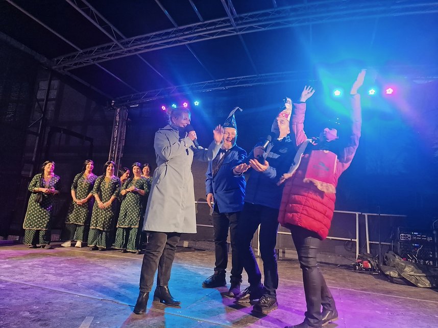 Die Nordh&auml;user Karnevalsvereine gaben auf dem Blasiikirchplatz den Startschuss f&uuml;r die 5. Jahreszeit