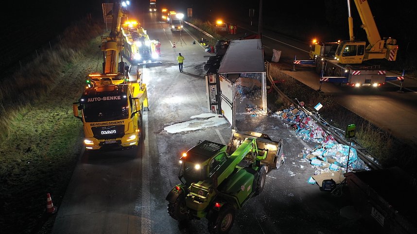LKW-Unfall auf der Autobahn 38