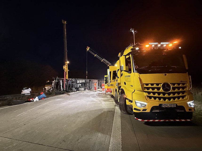 LKW-Unfall auf der Autobahn 38