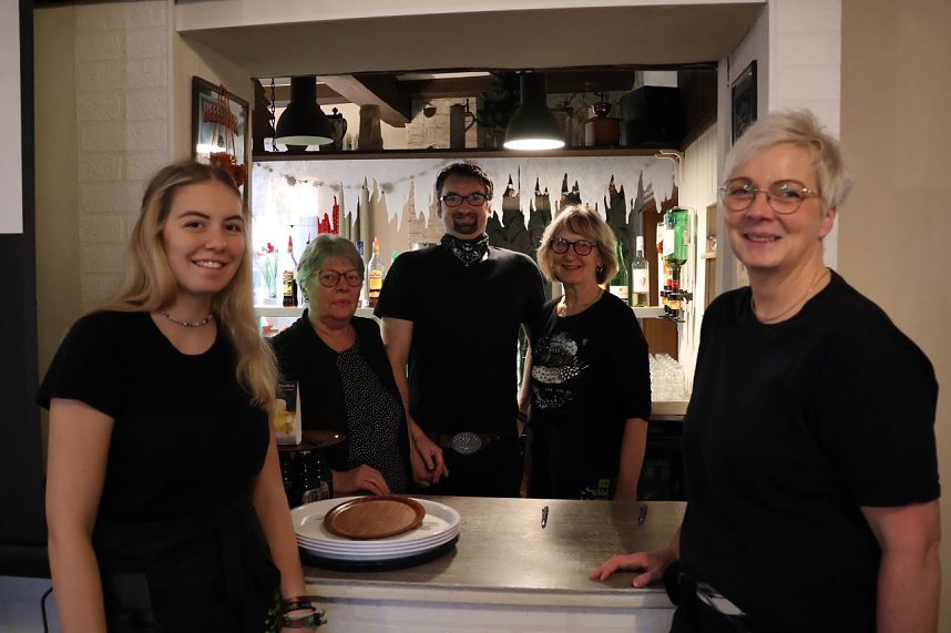 Die Servicekr&auml;fte sorgten f&uuml;r die Bewirtung der G&auml;ste